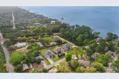 1911 Ladybird Ln, Gulf Breeze, FL 32563 - Photo 47