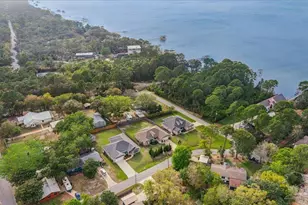 1911 Ladybird Ln, Gulf Breeze, FL 32563 - Photo 47