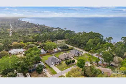1911 Ladybird Ln, Gulf Breeze, FL 32563 - Photo 43