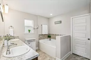 1911 Ladybird Ln, Gulf Breeze, FL 32563 - Photo 17