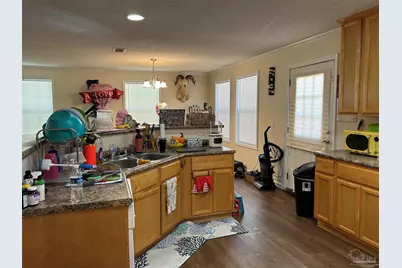 500 Lownde Ave, Pensacola, FL 32507 - Photo 9