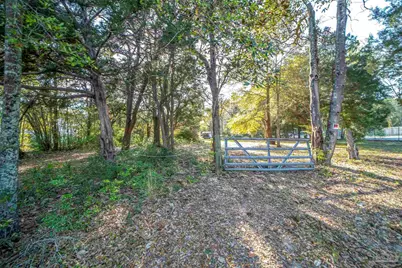 6205 Dogwood Dr, Milton, FL 32570 - Photo 1