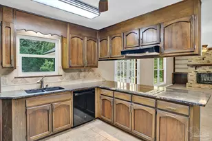 5036 Hamilton Ln, Pace, FL 32571 - Photo 9