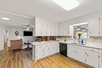 3013 Christine St, Pensacola, FL 32526 - Photo 11