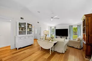 2828 Clear Lake Pl, Gulf Breeze, FL 32563 - Photo 7