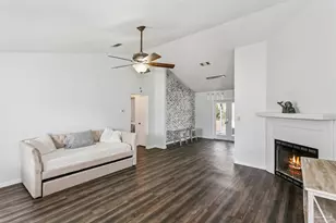 4720 Kitty Hawk Cir, Gulf Breeze, FL 32563 - Photo 5