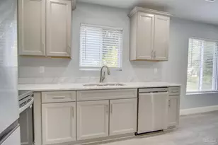 114 Altamont Rd, Pensacola, FL 32503 - Photo 13