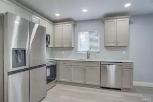 114 Altamont Rd, Pensacola, FL 32503 - Photo 9