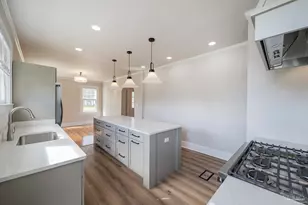 700 W Moreno St, Pensacola, FL 32501 - Photo 15