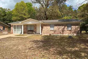 6422 Sanders St, Milton, FL 32570 - Photo 1