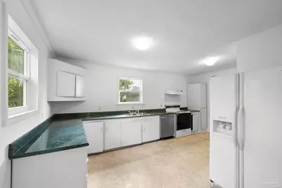 208 Berry Rd, Pensacola, FL 32507 - Photo 15