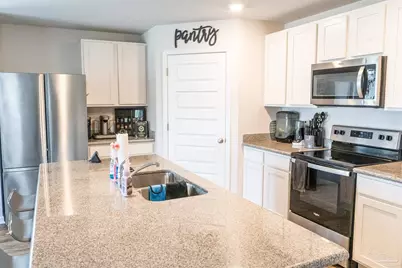 5626 Tristan Ct, Milton, FL 32583 - Photo 9