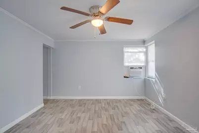 2407 W Lakeview Ave, Pensacola, FL 32505 - Photo 3