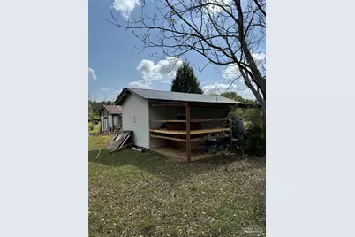 5568 Forest Hills Ln, Milton, FL 32570 - Photo 9