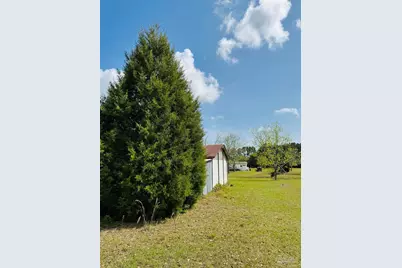 5568 Forest Hills Ln, Milton, FL 32570 - Photo 11