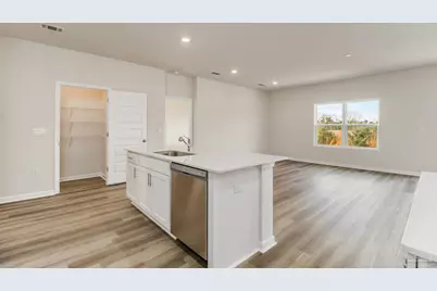 2043 Wiregrass St, Navarre, FL 32566 - Photo 5