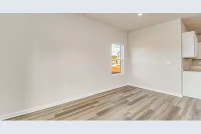 2043 Wiregrass St, Navarre, FL 32566 - Photo 9