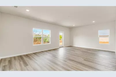 2043 Wiregrass St, Navarre, FL 32566 - Photo 7