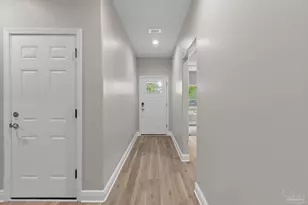 8421 Tippin Ave, Pensacola, FL 32504 - Photo 13