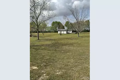 5568 Forest Hills Ln, Milton, FL 32570 - Photo 5