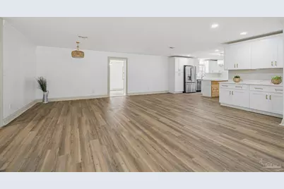 6661 Fernwood Dr, Milton, FL 32570 - Photo 9