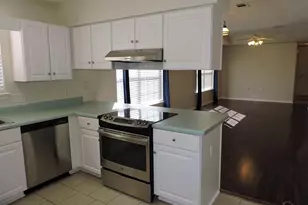 1100 Sweetbriar St, Pensacola, FL 32533 - Photo 7