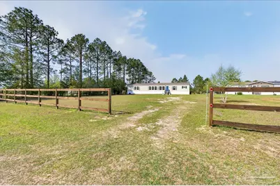 4669 Thoroughbred Dr, Milton, FL 32583 - Photo 23