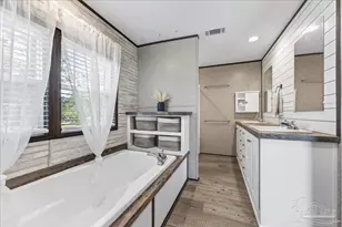 4669 Thoroughbred Dr, Milton, FL 32583 - Photo 9