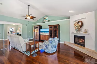 1933 Seahawk Ln, Navarre, FL 32566 - Photo 9