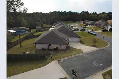 400 Scooter Cv, Crestview, FL 32539 - Photo 5