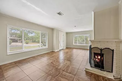 291 N K St, Pensacola, FL 32502 - Photo 9