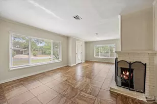 291 N K St, Pensacola, FL 32502 - Photo 9