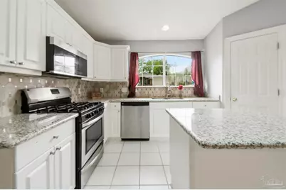 2726 Blackwood Dr, Cantonment, FL 32533 - Photo 9