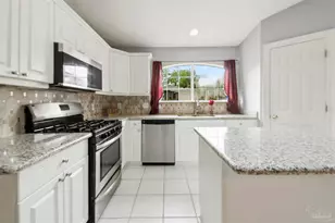 2726 Blackwood Dr, Cantonment, FL 32533 - Photo 9