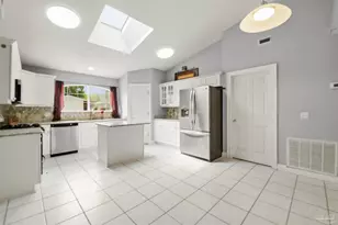 2726 Blackwood Dr, Cantonment, FL 32533 - Photo 7