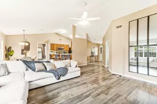 6825 Fort Deposit Dr, Pensacola, FL 32526 - Photo 9