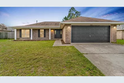 6825 Fort Deposit Dr, Pensacola, FL 32526 - Photo 1