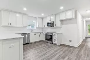 412 Bremen Ave, Pensacola, FL 32507 - Photo 9