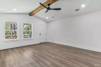 404 Bremen Ave, Pensacola, FL 32507 - Photo 9