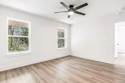 404 Bremen Ave, Pensacola, FL 32507 - Photo 15