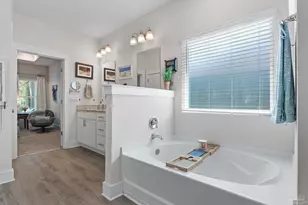 1500 Ballyhoo Dr, Gulf Breeze, FL 32563 - Photo 37