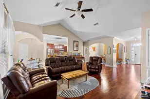 3504 Topaz Cir, Navarre, FL 32566 - Photo 9