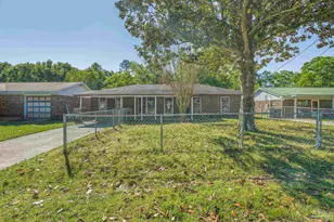 1019 Woodbury Pl, Cantonment, FL 32533 - Photo 3