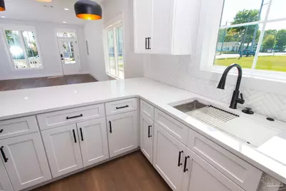 910 W Jackson St, Pensacola, FL 32501 - Photo 29