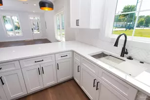 910 W Jackson St, Pensacola, FL 32501 - Photo 29