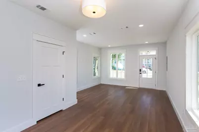 910 W Jackson St, Pensacola, FL 32501 - Photo 25