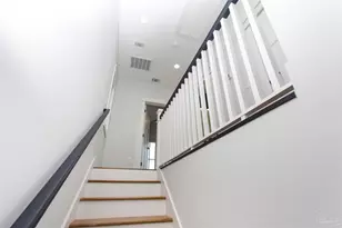 910 W Jackson St, Pensacola, FL 32501 - Photo 39