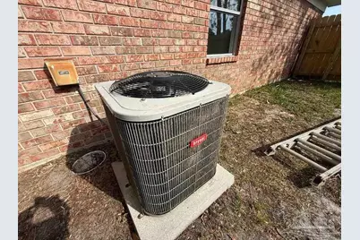 10758 Jolyne Dr, Pensacola, FL 32506 - Photo 9