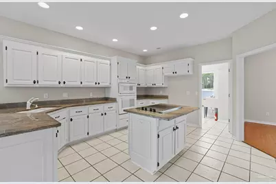 3341 Berkshire Ct, Pensacola, FL 32504 - Photo 17