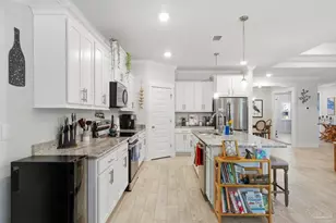 2078 Refuge Cir, Gulf Breeze, FL 32563 - Photo 11